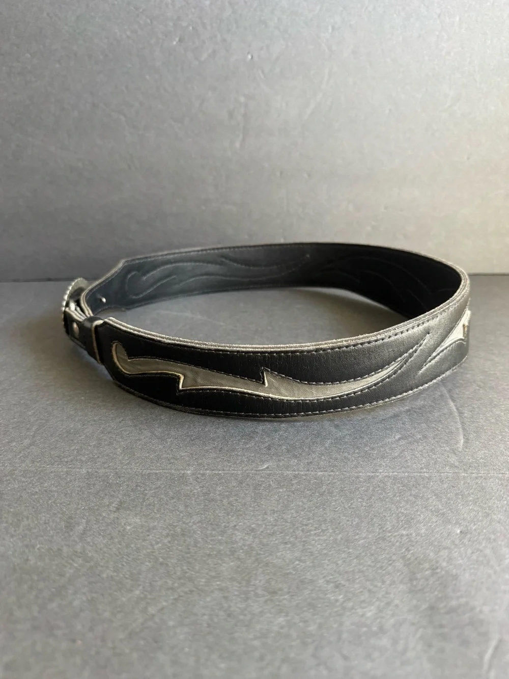 Vintage Western Concho Belt Black Gray Leather Wing Cowgirl Boho Handmade Medium